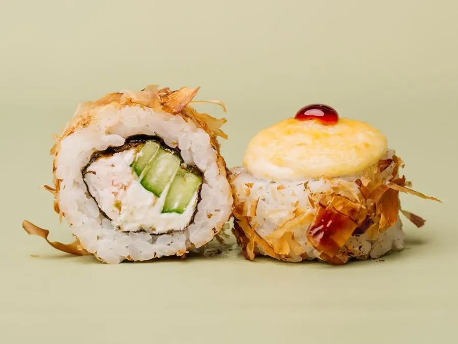 Запеченный с курицей в стружке тунца