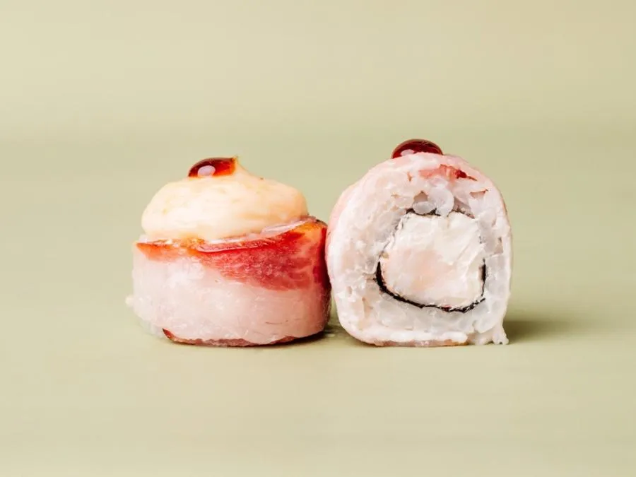 Бекон с креветкой и соусом чили